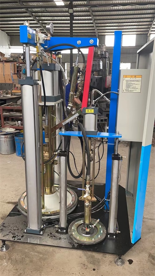 建議使用雙組份打膠機之前先進行調(diào)試